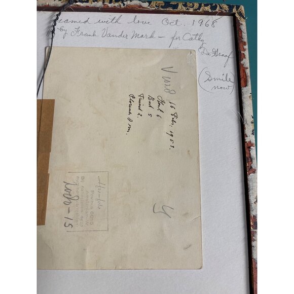 1940's Vintage Family Photograph In Ornate Hand-Painted Gold Wooden Frame - Picture 10 of 16